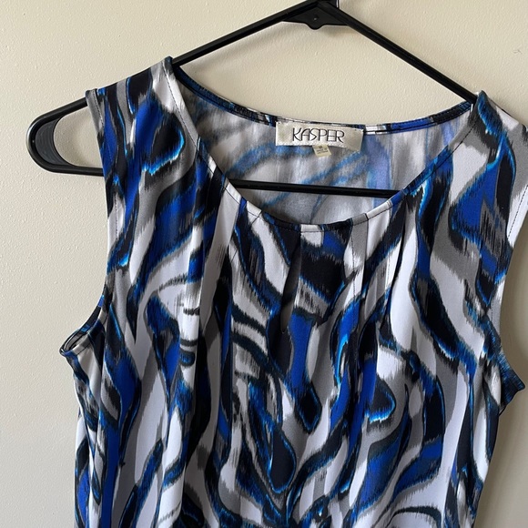 BOGO Patterned sleeveless top - Picture 1 of 4